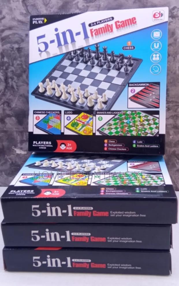 *5 in 1 Family Board Game*