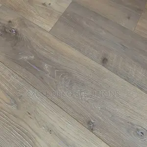 "No Fuss. All Fabulous!" With Laminate Flooring