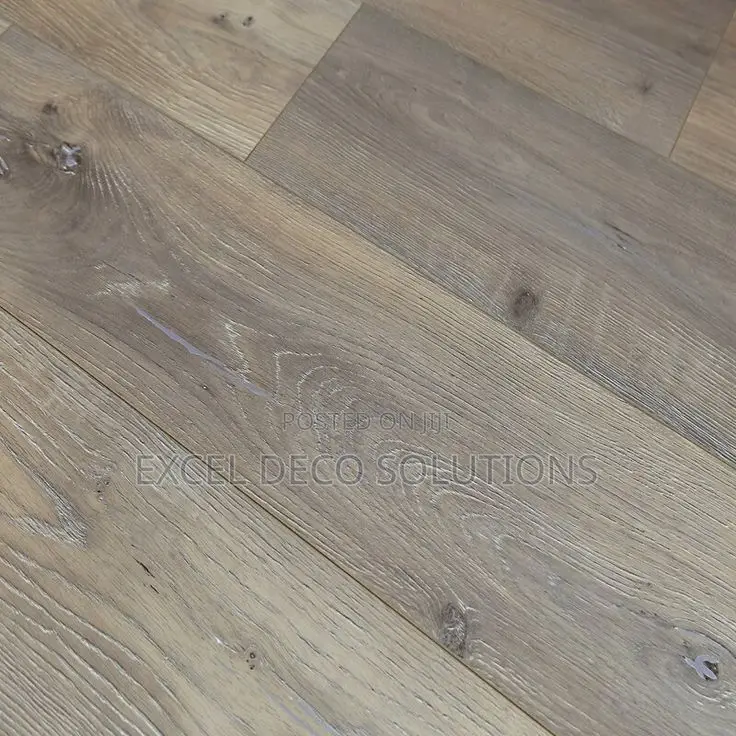 "No Fuss. All Fabulous!" With Laminate Flooring