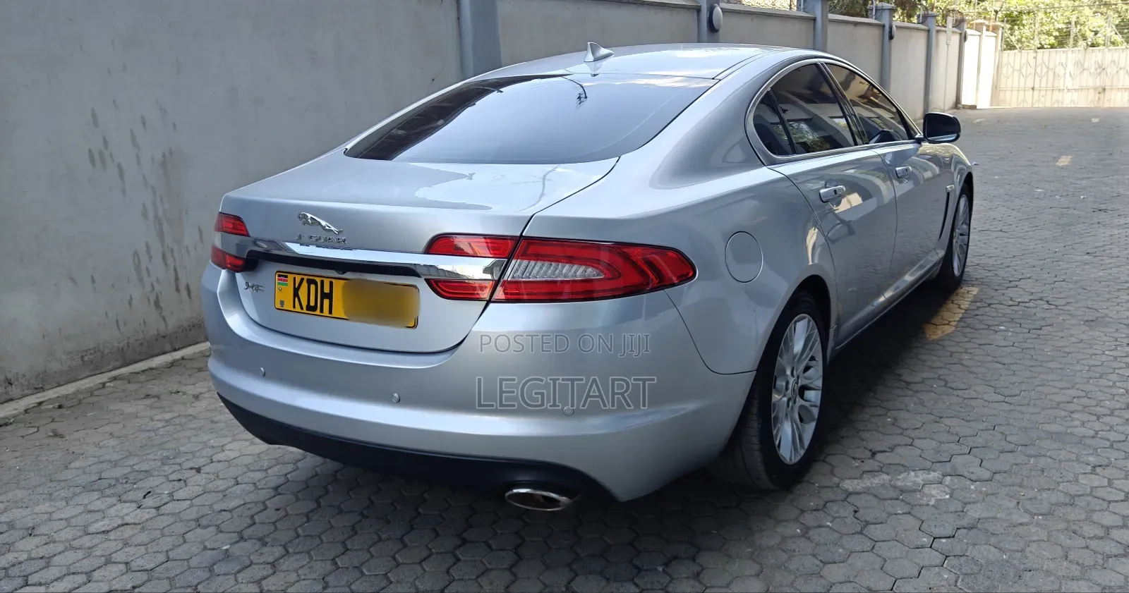 Jaguar XF Premium 4dr Sedan (2.0L 4cyl Turbo 8A) 2015 Silver