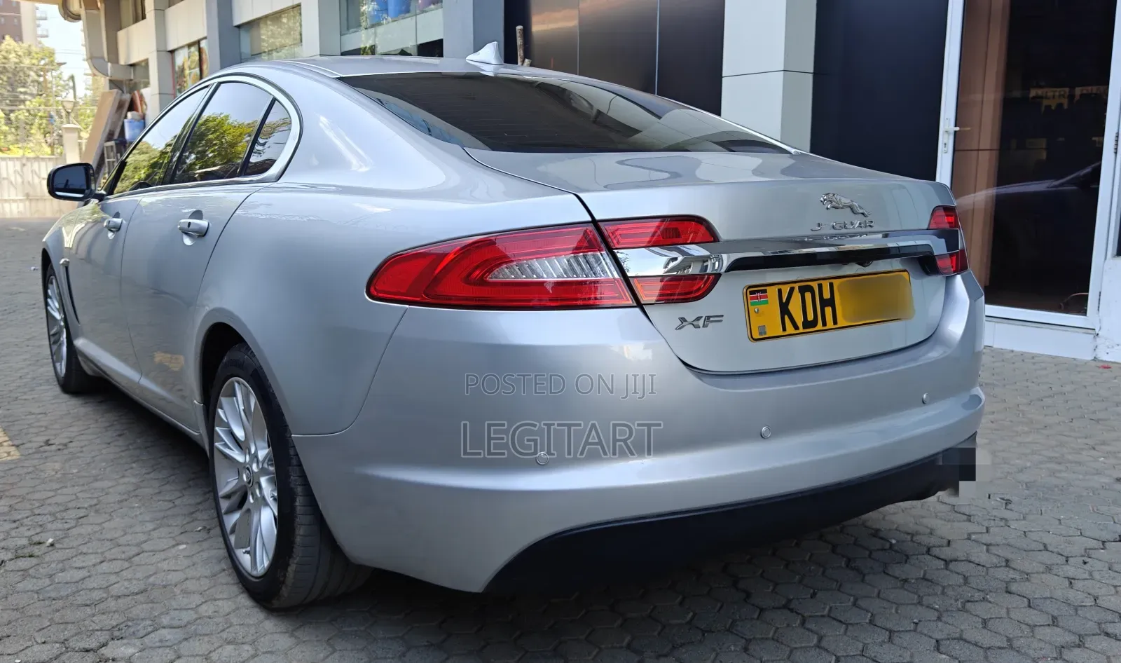 Jaguar XF Premium 4dr Sedan (2.0L 4cyl Turbo 8A) 2015 Silver