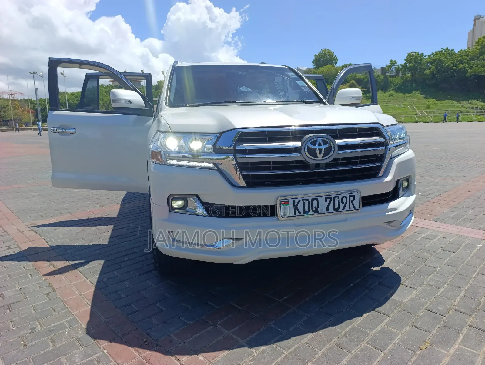 Toyota Land Cruiser 2018 White