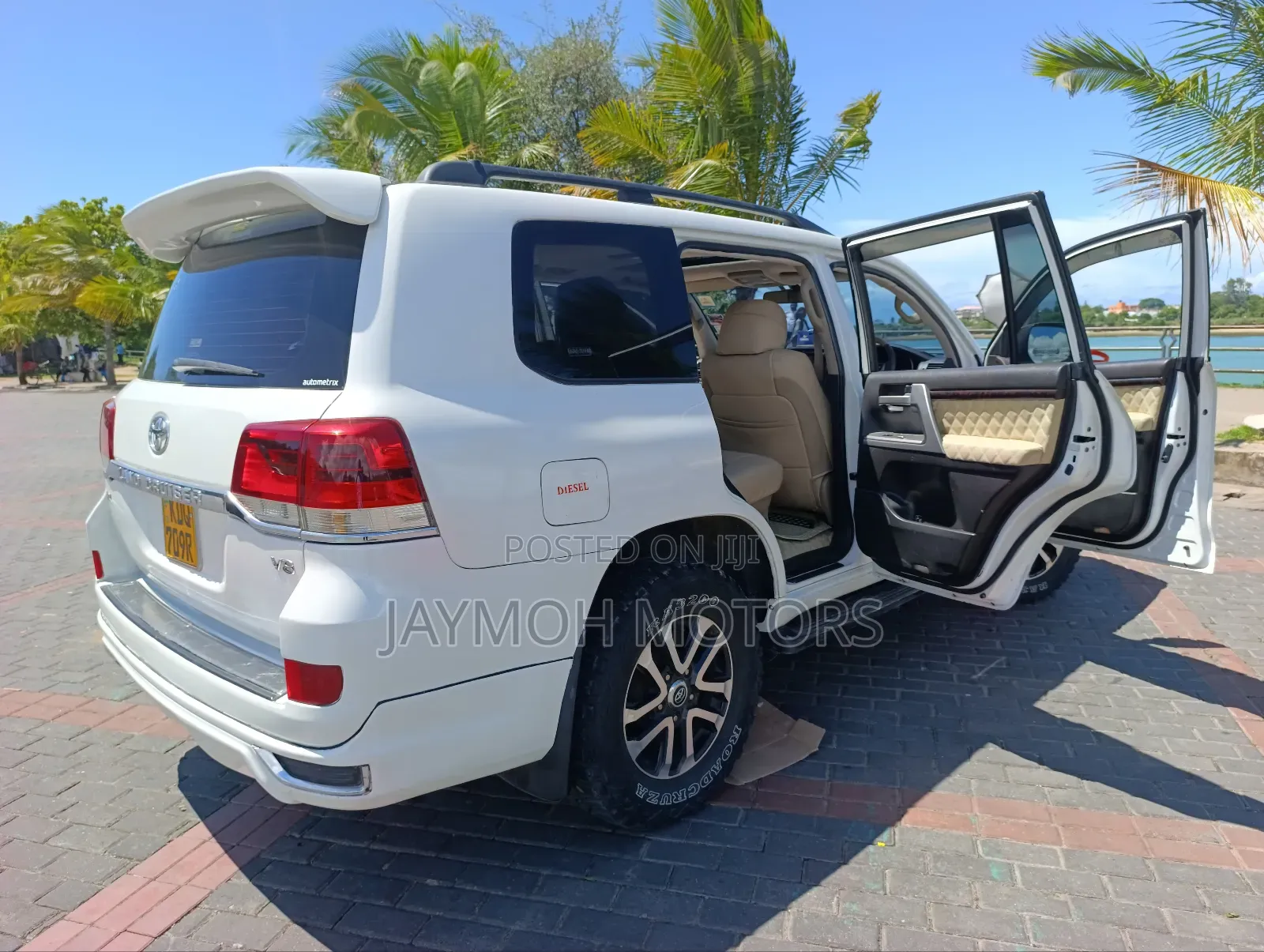 Toyota Land Cruiser 2018 White