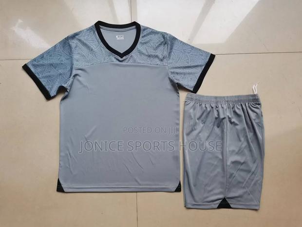 Quality Plain Sportswear - thumbnail 4