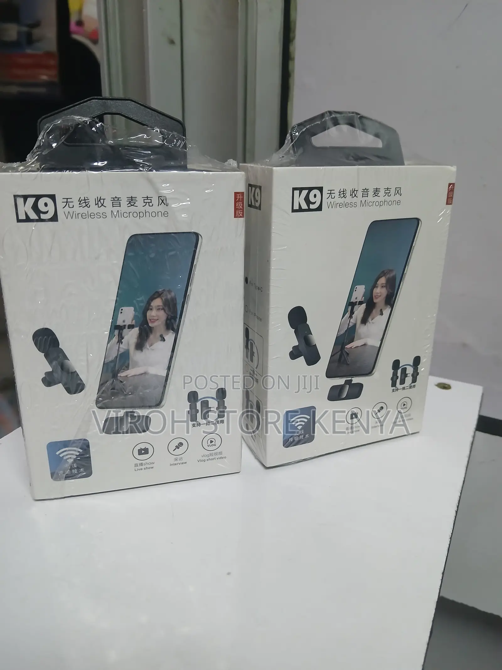  Wireless Lapel Microphone