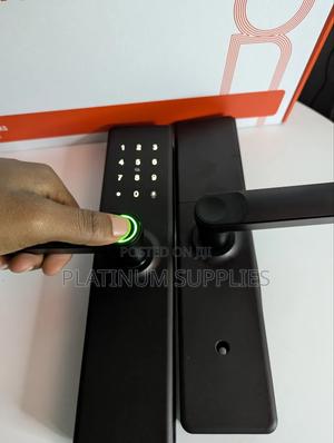 Smart Door Lock Tuya Wifi App Control With Fingerprint - main view