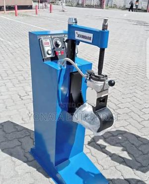 Truck Tyre Vulcanizing Machine - thumbnail 2