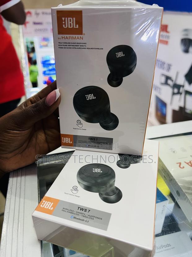JBL Tws7 Wireless Headphones. - thumbnail 3
