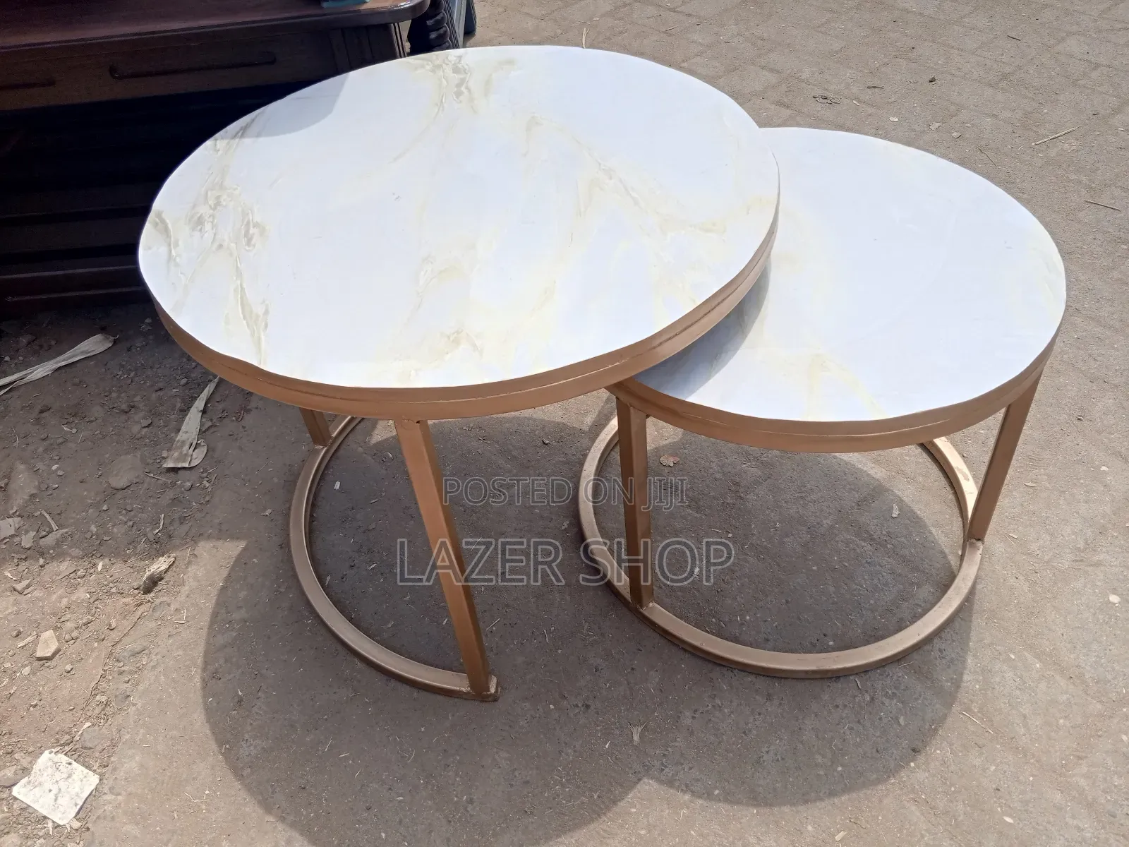 Nest Circular Coffee Table Set