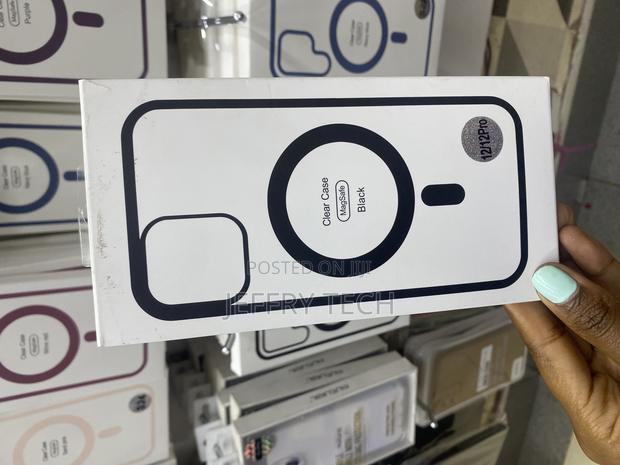 Supfine iPhone 12/12 Pro Magsafe, Translucent Black Case - main view