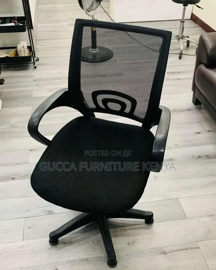 Office Chair: Medium Comfort-Fit Work Clerical Office Chair