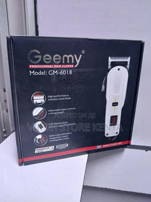 Geemy Gm-6018 Professional Hair Clipper - thumbnail 2