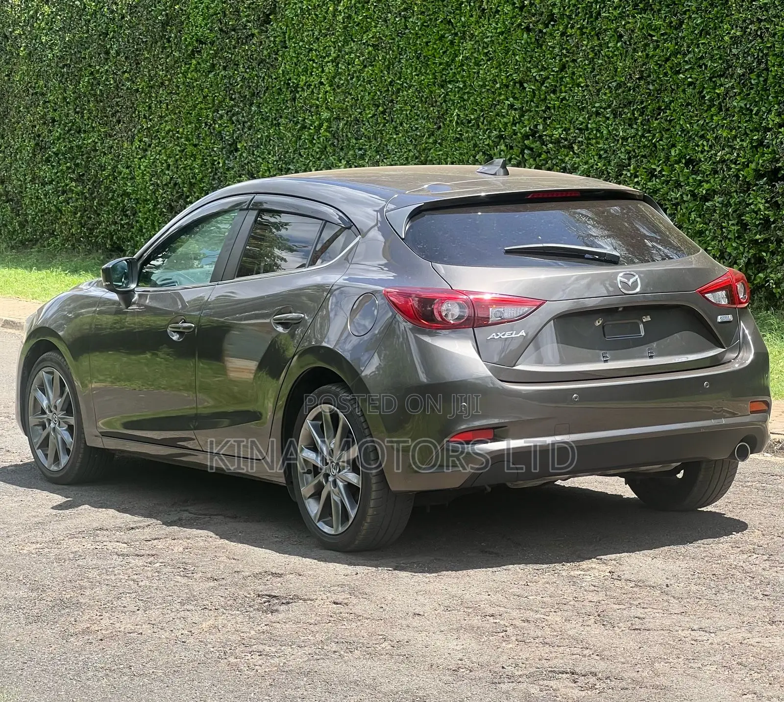 Mazda Axela 2019 Brown