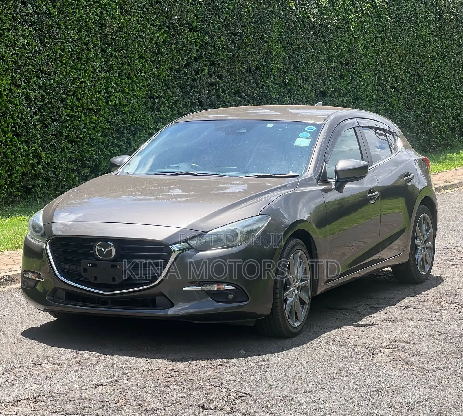 Mazda Axela 2019 Brown