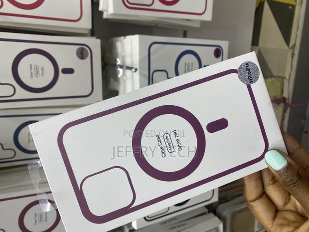 Coppaire iPhone 11 Pro Max Clear Case With Magsafe-Wine Red - thumbnail 3