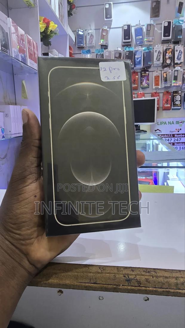 New Apple iPhone 12 Pro 256 GB Gold