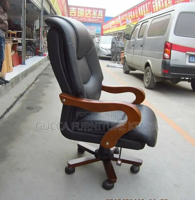 Office Chair:Luxury Fashion Swivel Executive Room Chair