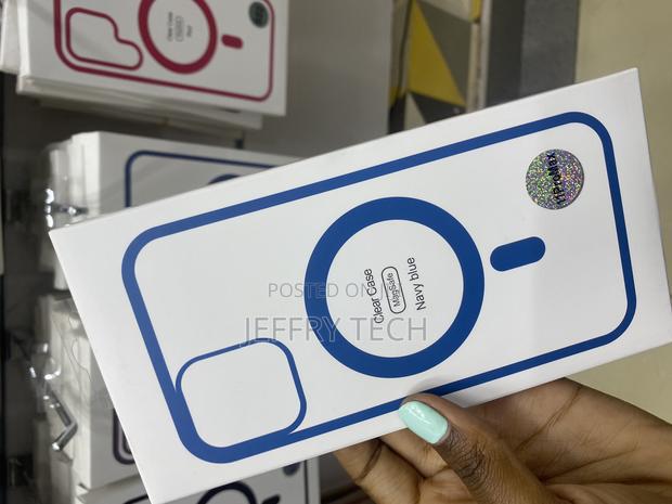 Inktree iPhone 11 Pro Max Magsafe Translucent Case-Blue - thumbnail 2