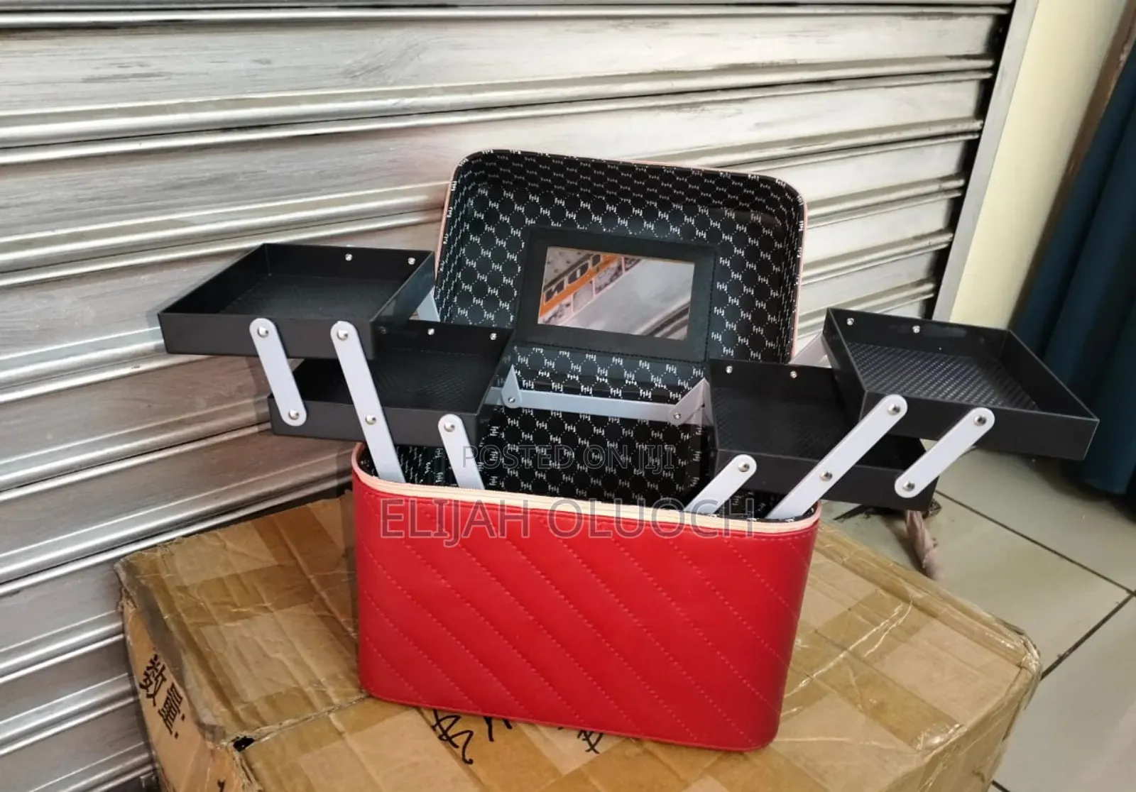 2 Tier Make Up Box/Organizer