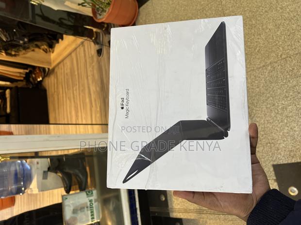 Apple Magic Keyboard 13inch M4 - thumbnail 3