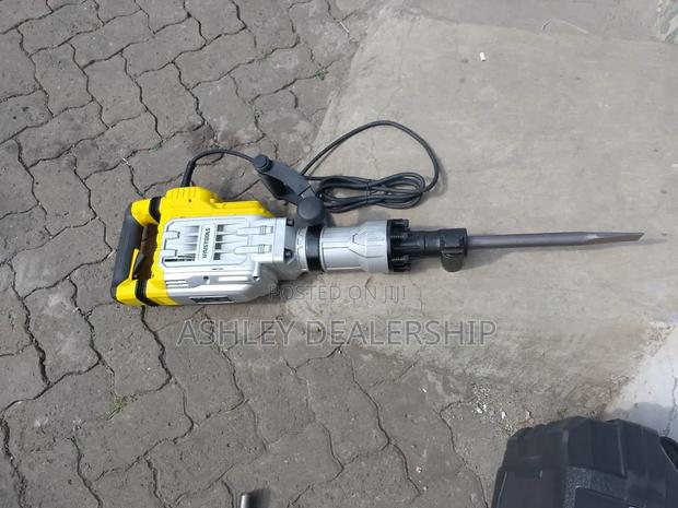 1700 W Demolition Hammer