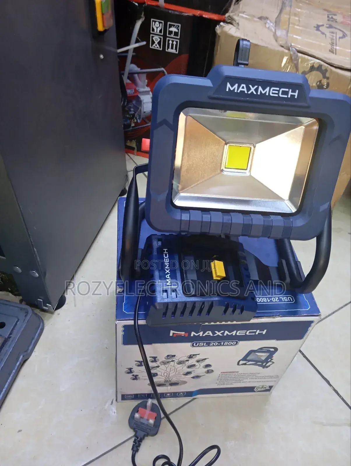 Cordless/Rechargeable Flood Light Maxmech
