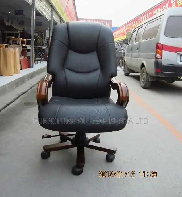 Office Chair:Executive Style Swivel Leadership Leather Chair