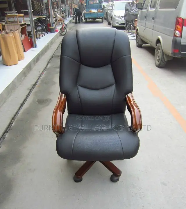 Office Chair:Executive Style Swivel Leadership Leather Chair
