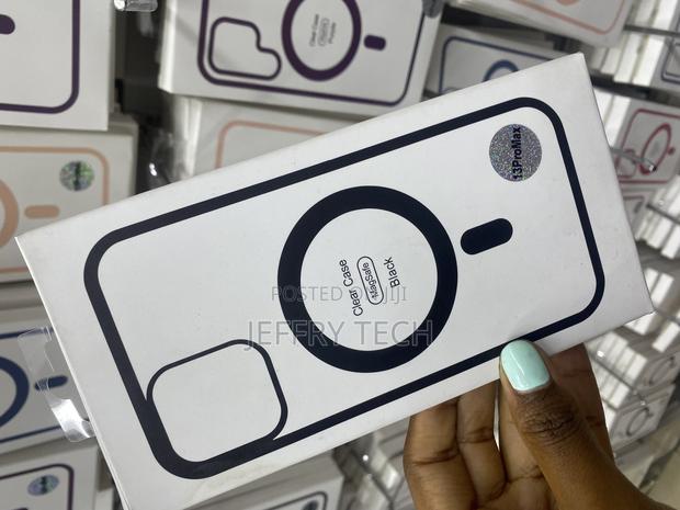 Sucgles iPhone 13 Pro Max Transparent Magsafe Caseb-Black - main view