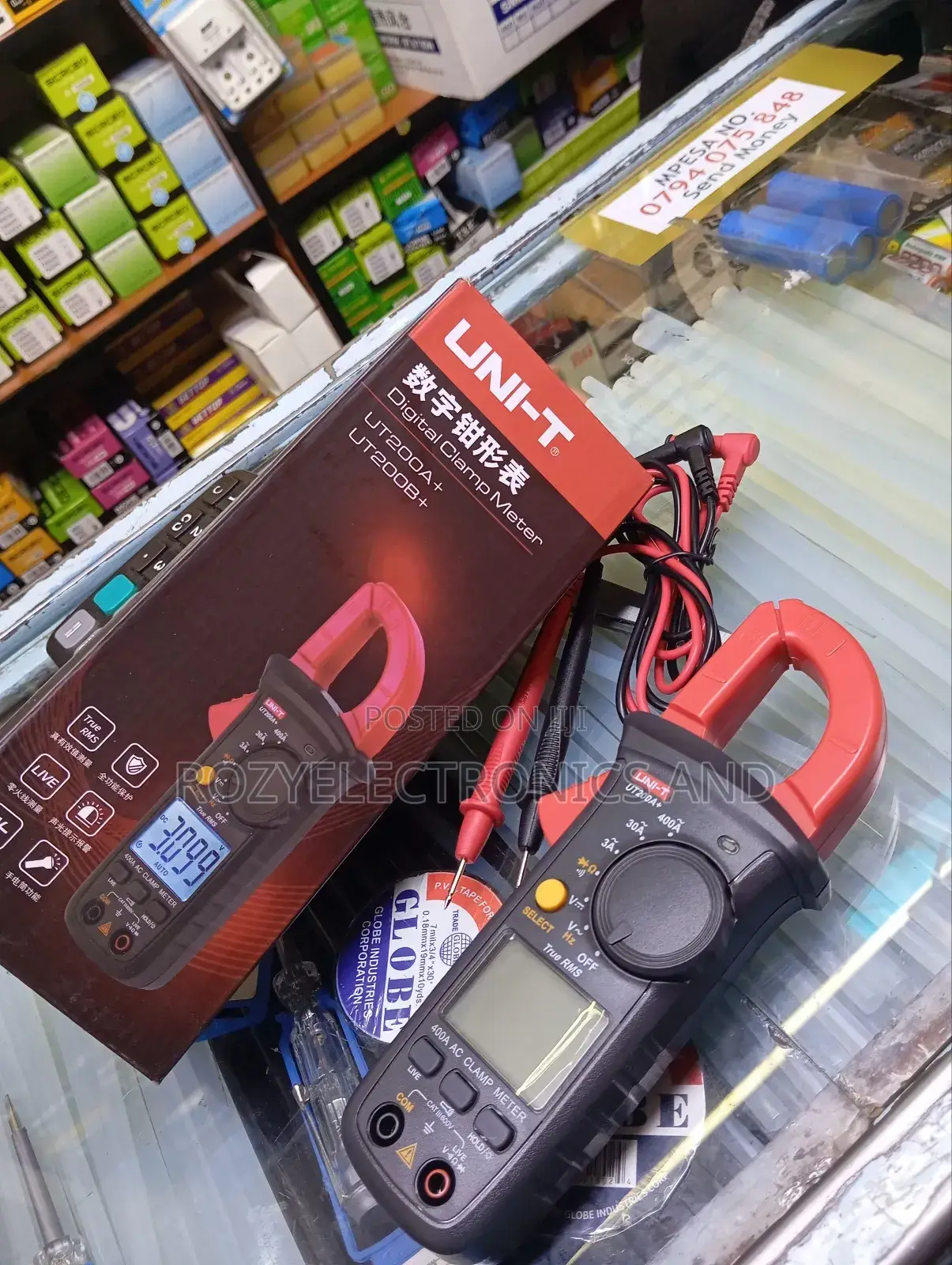 Digital Clamp Meter Ut200a+
