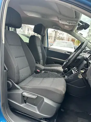 Volkswagen Touran 2018 Blue