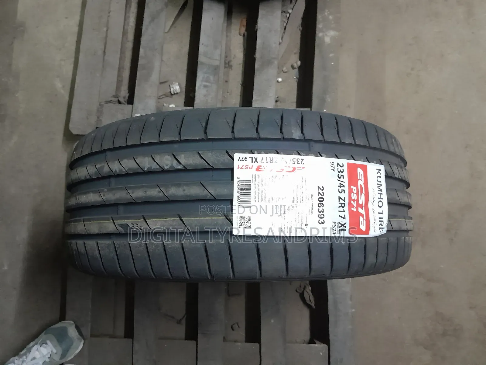 235/45r17 Kumho Tyres Brand New Made in Korea