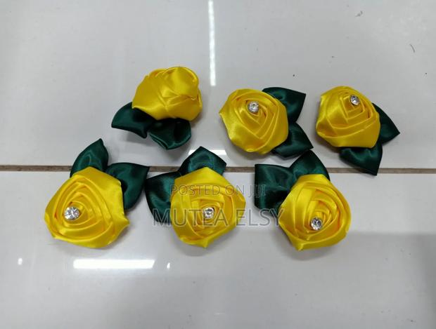 Emelard Green Yellow Executive Lapel Pins - thumbnail 2