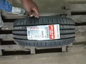 225/55r16 Kumho Tyres Brand New Made in Korea