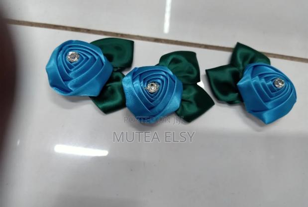 Emelard Green Ocean Blue Executive Lapel Pins - thumbnail 2