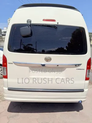 Toyota HiAce 2018 White