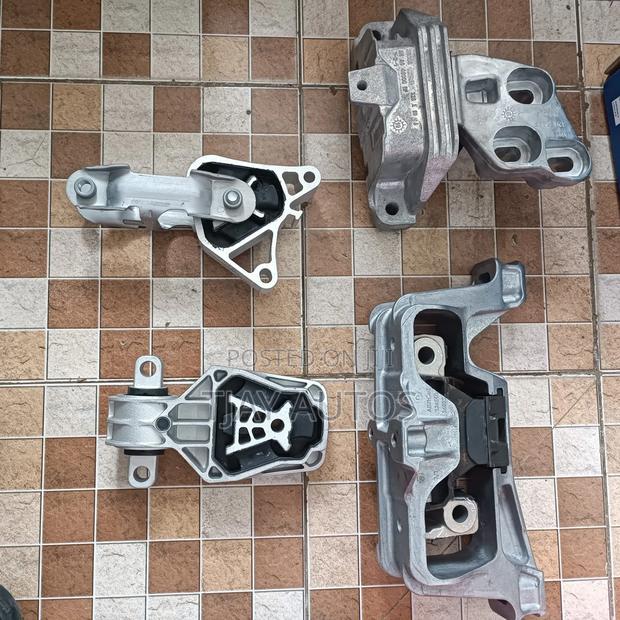 B Class W246 W245 M270 Engine Gearbox Mounting
