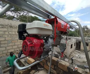 Italian 1000kg/1tonne Concrete Crane/Hoist and 35m Rope.