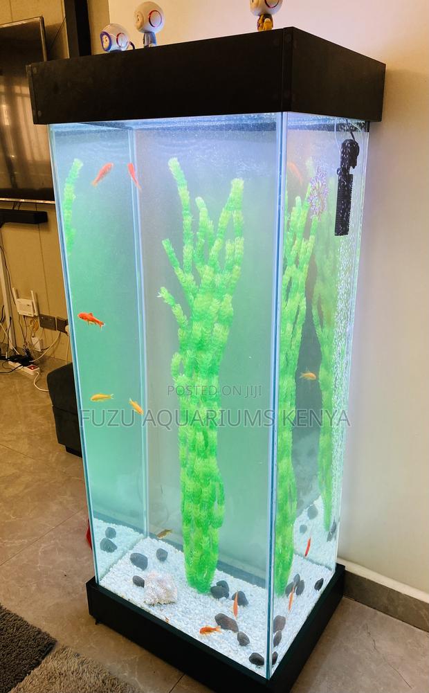 Elegant Aquarium Tower – Space-Saving Vertical Beauty