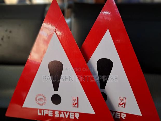 Triangular Life Saver Reflective Signage - thumbnail 3