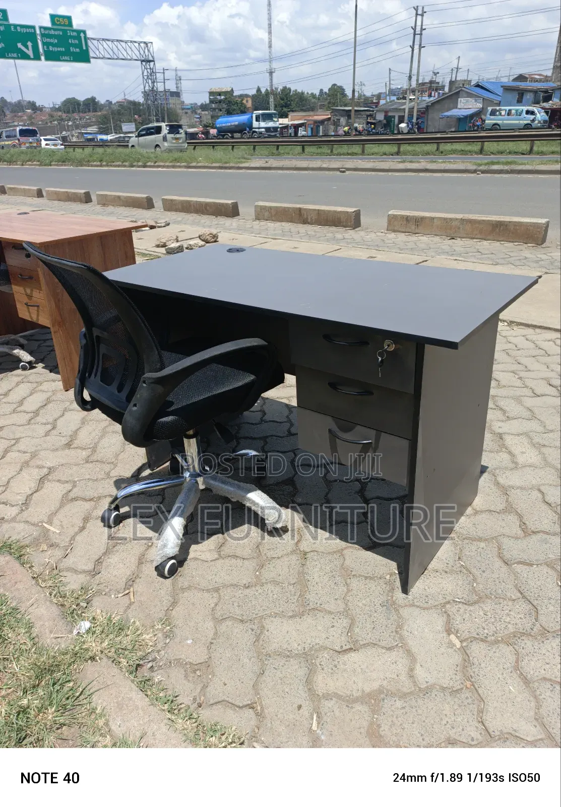 B2office Desk and Office Chair