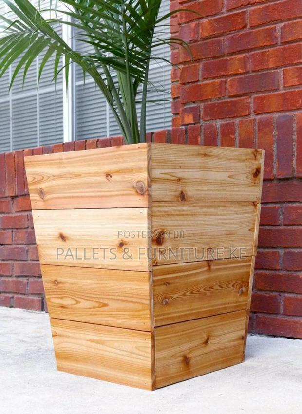 The Porch Pallet Planter