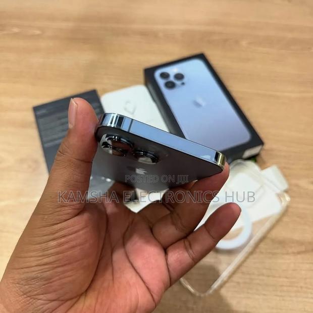 Apple iPhone 13 Pro 256 GB Blue - thumbnail 2