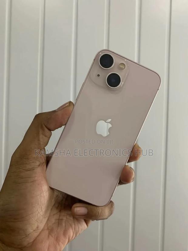 Apple iPhone 13 128 GB Pink - main view