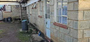 9bdrm Duplex in Kimumu for sale