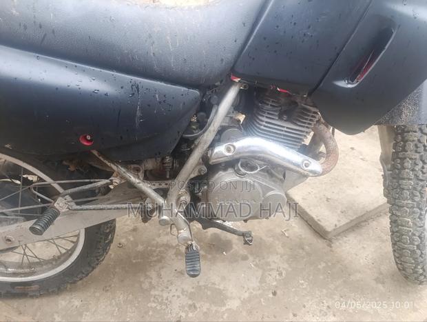 Honda 2010 Red - thumbnail 10