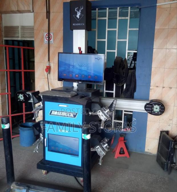 Roadbuck Brand Wheel Alignment Machine With Four Post Lift