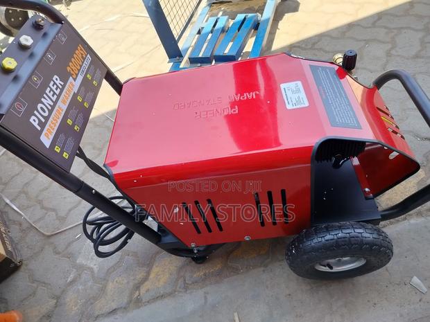 Pioneer 3800psi Three Phase Electric High Pressure Washer - thumbnail 2