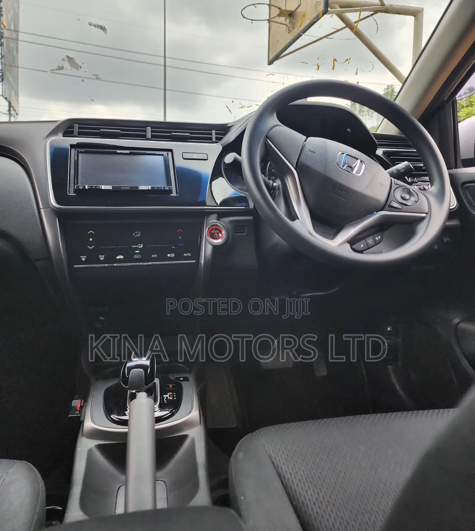 Honda Grace 2018 Silver