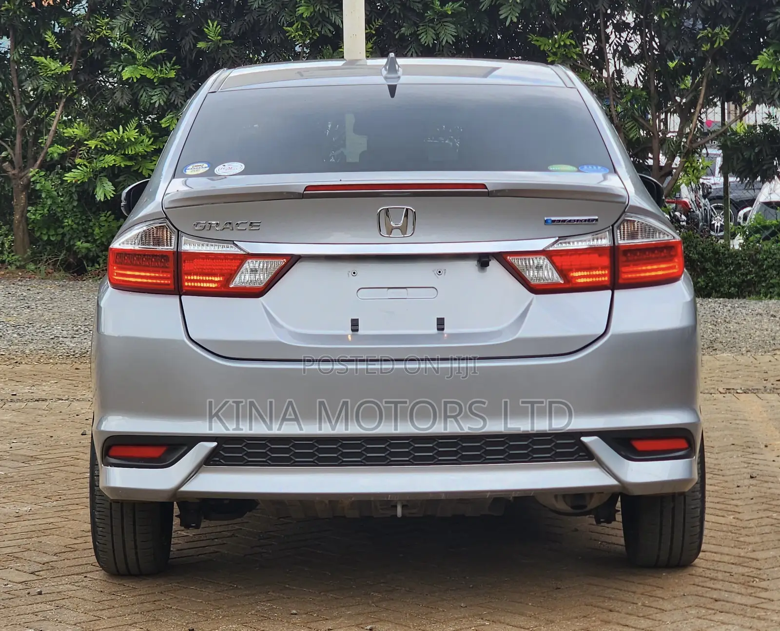 Honda Grace 2018 Silver